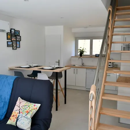 Apartmán Aux Champs Pressinois