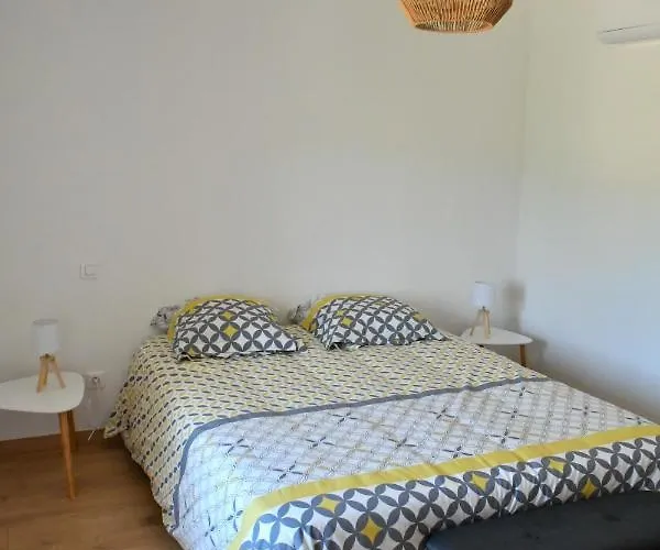 Aux Champs Pressinois Apartment