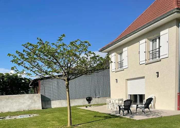 Aux Champs Pressinois Apartment