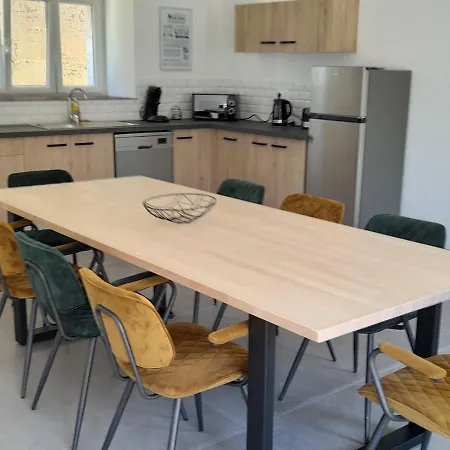 Aux Champs Pressinois Apartment