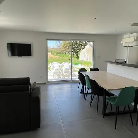 Aux Champs Pressinois Apartment *