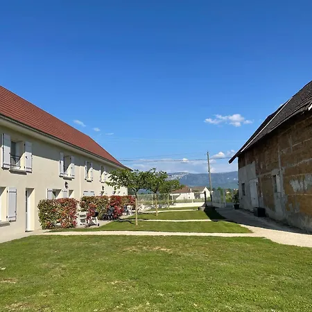 Apartment Aux Champs Pressinois *