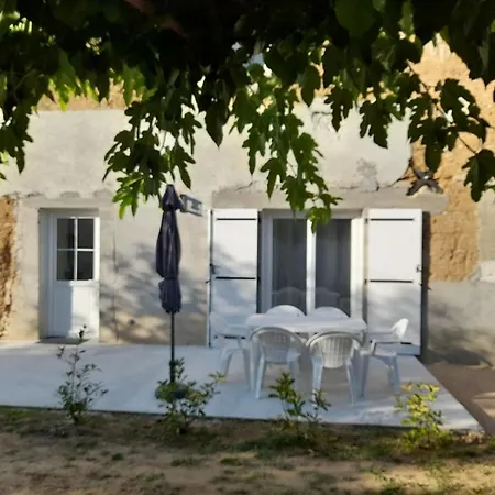 Aux Champs Pressinois Apartment
